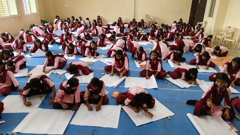 सेवा संकल्प अभियान के तहत शासकीय विद्यालयों में चित्रकला एवं भाषण प्रतियोगिता आयोजित