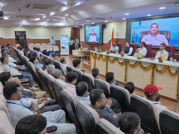सेवा संकल्प अभियान नागरिक-केंद्रित शासन और राष्ट्र-निर्माण की भावना को दर्शाता है: केंद्रीय मंत्री श्री नितिन…